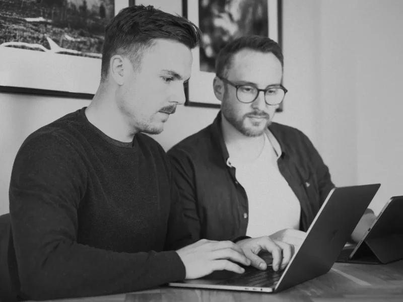 Team von itfits digital bei der Entwicklung smarter Automationslösungen